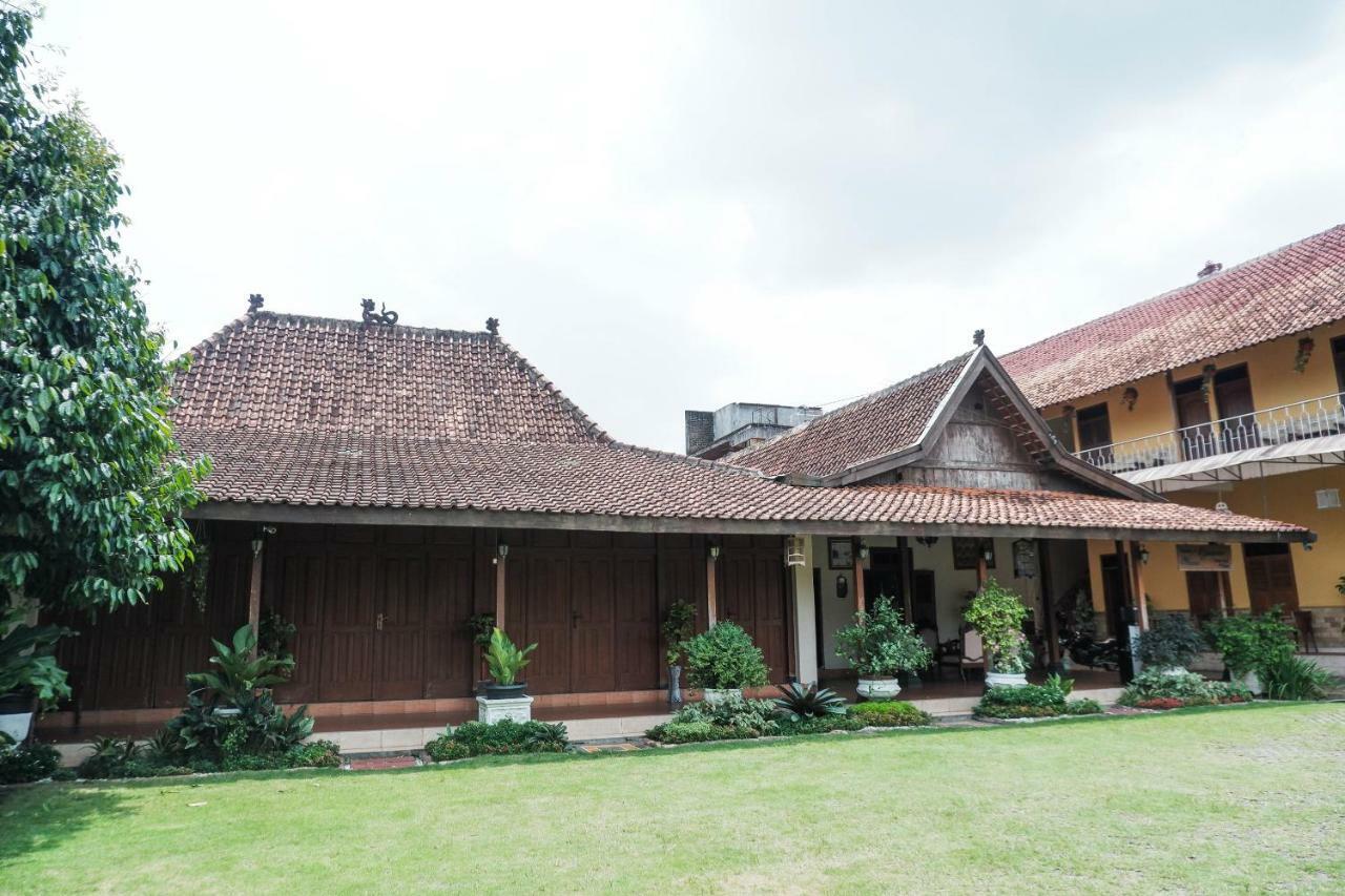 Oyo 405 Wisma Yosoputro Tanjungtirto Eksteriør billede