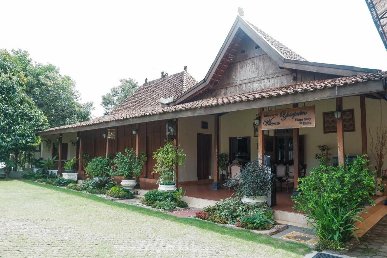 Oyo 405 Wisma Yosoputro Tanjungtirto Eksteriør billede