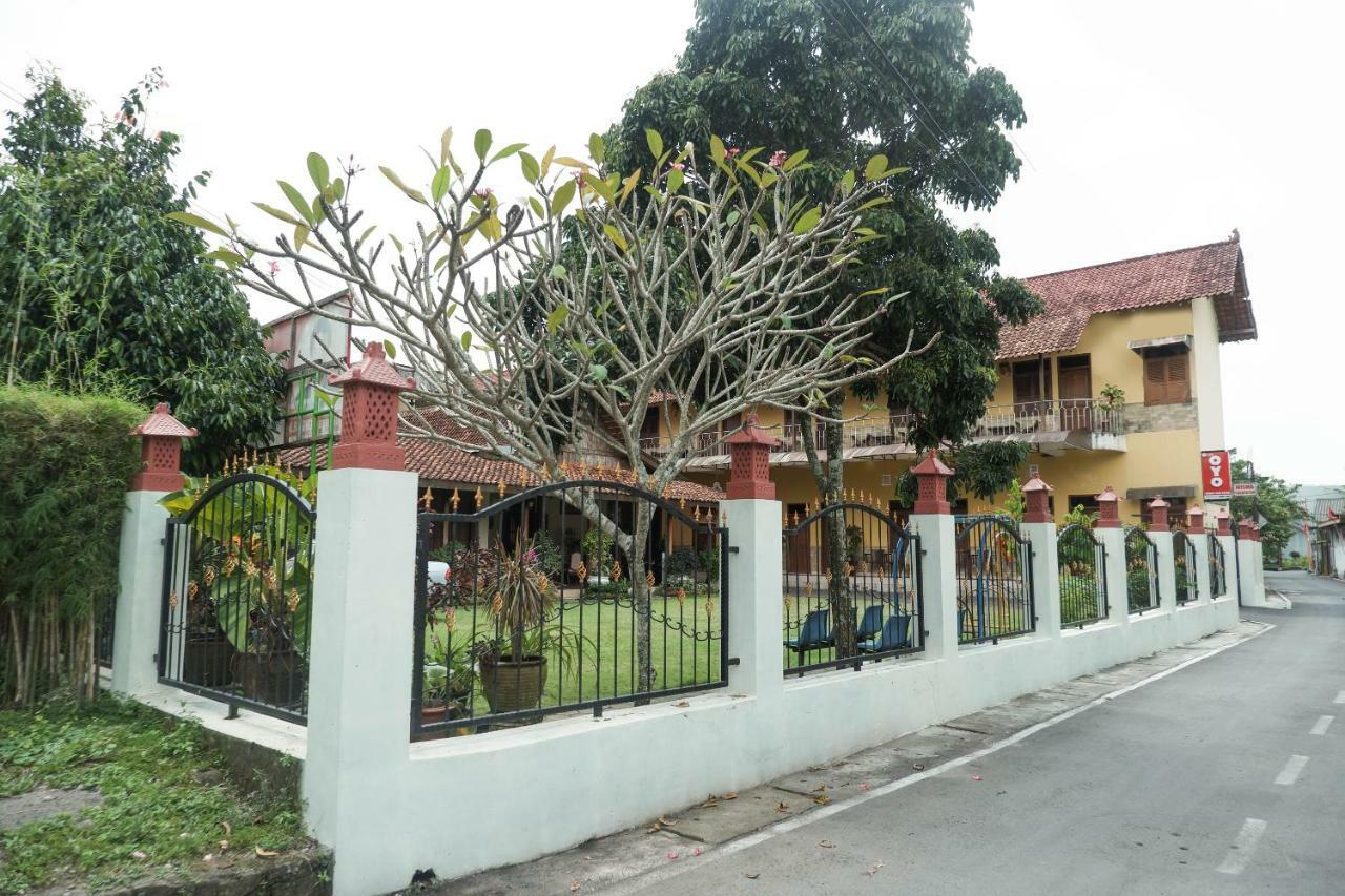 Oyo 405 Wisma Yosoputro Tanjungtirto Eksteriør billede